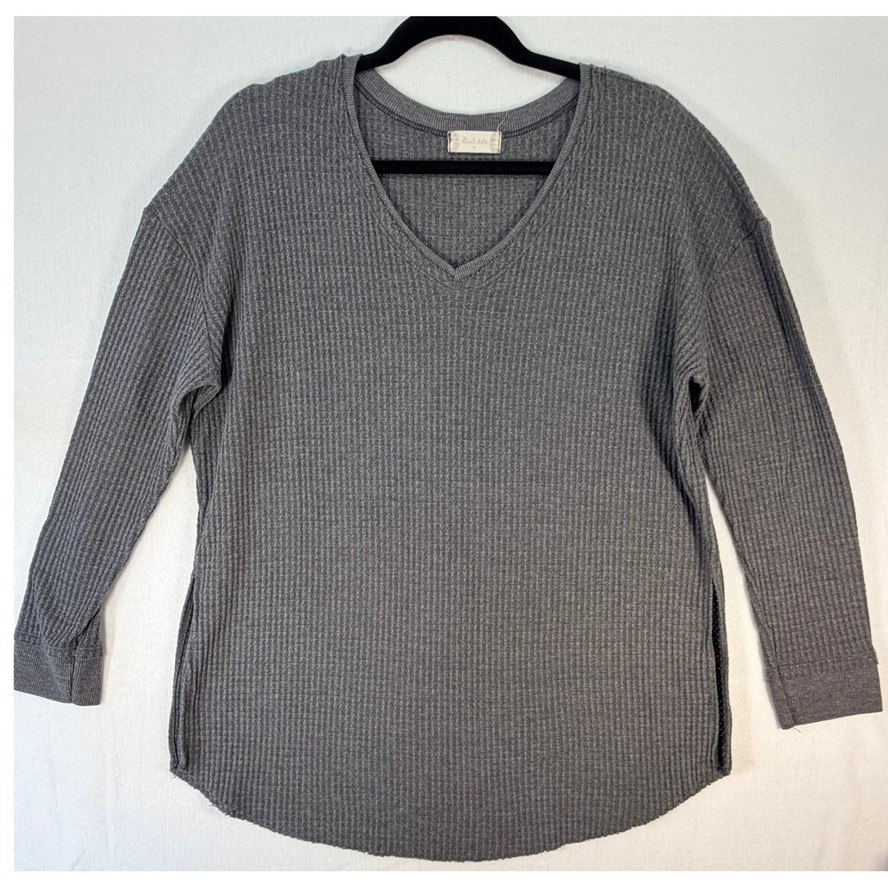 Altar'd State Grey Waffle Knit V-Neck Long Sleeve Top Split Hem Pleated Back M